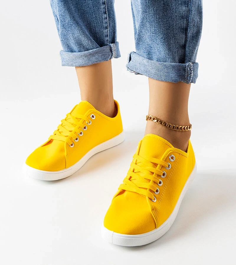 Żółte materiałowe tenisówki