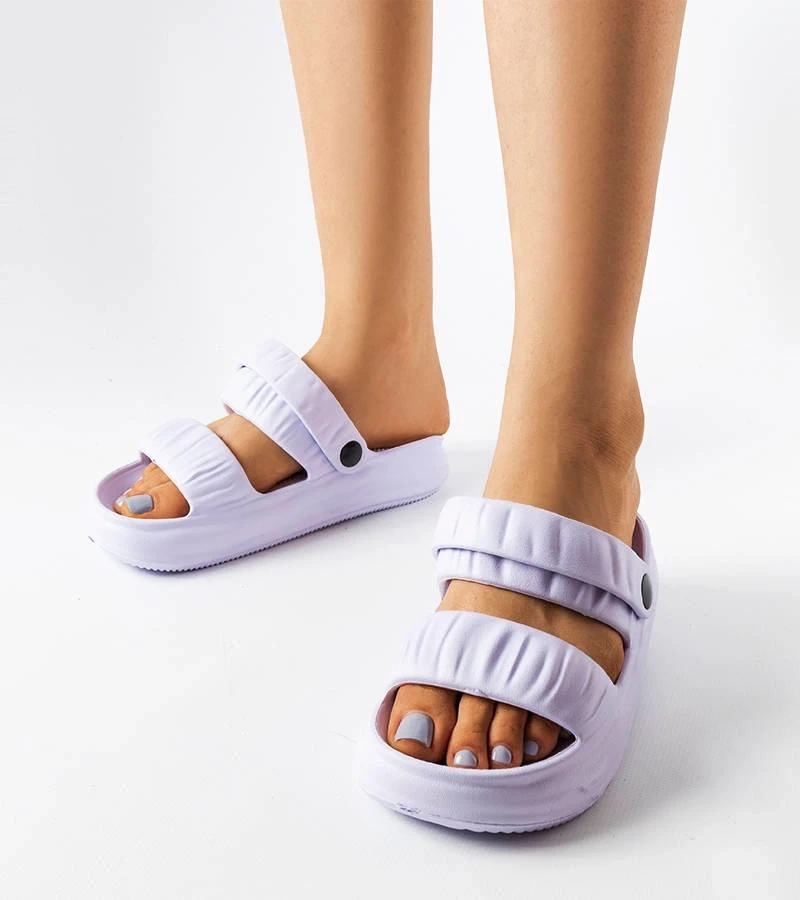 Fioletowe piankowe klapki