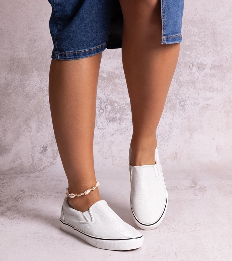 Brązowe mokasyny ze skórzana wkładką