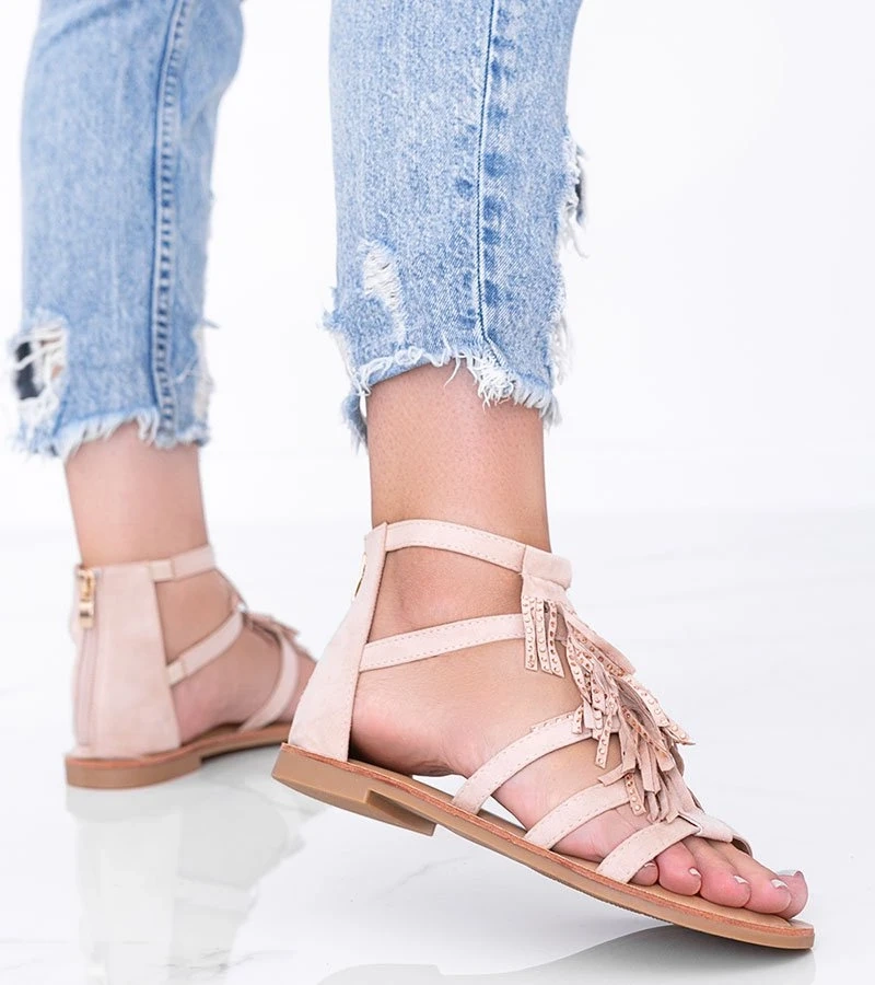 Beżowe sandały ozdobione frędzelkami Noronha