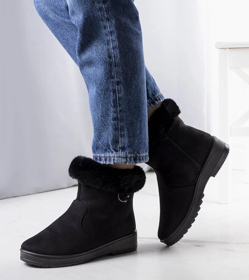 Czarne ocieplane botki z futerkiem