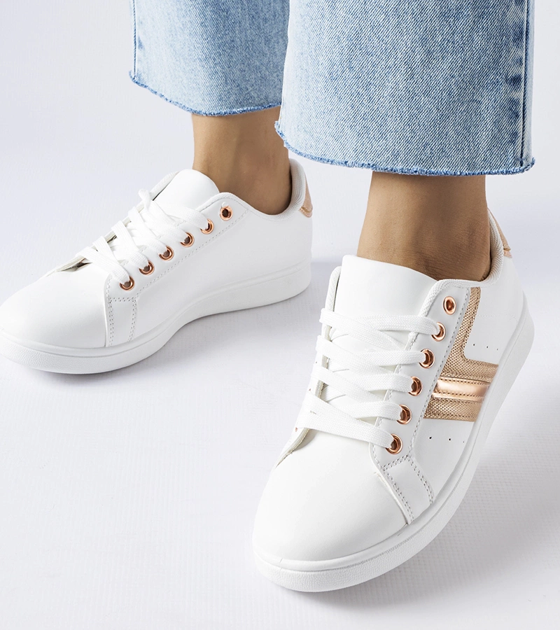 Białe sneakersy z akcentem różowego złota