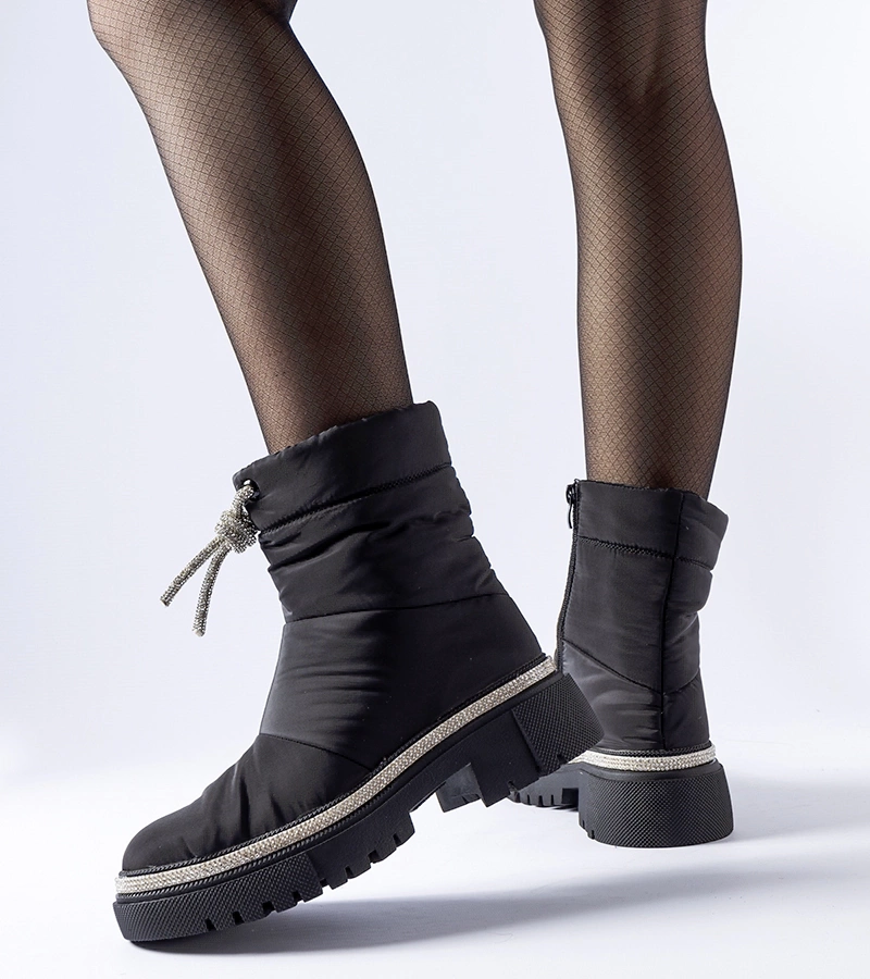 Czarne śniegowce zdobione cyrkoniami