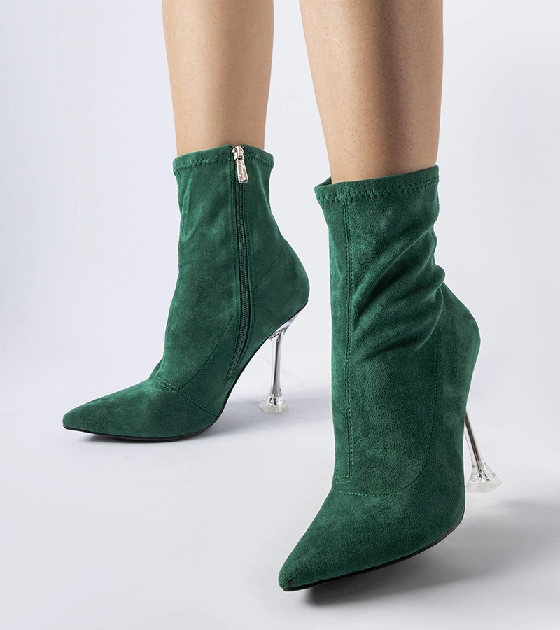 Zielone botki na ozdobnym obcasie