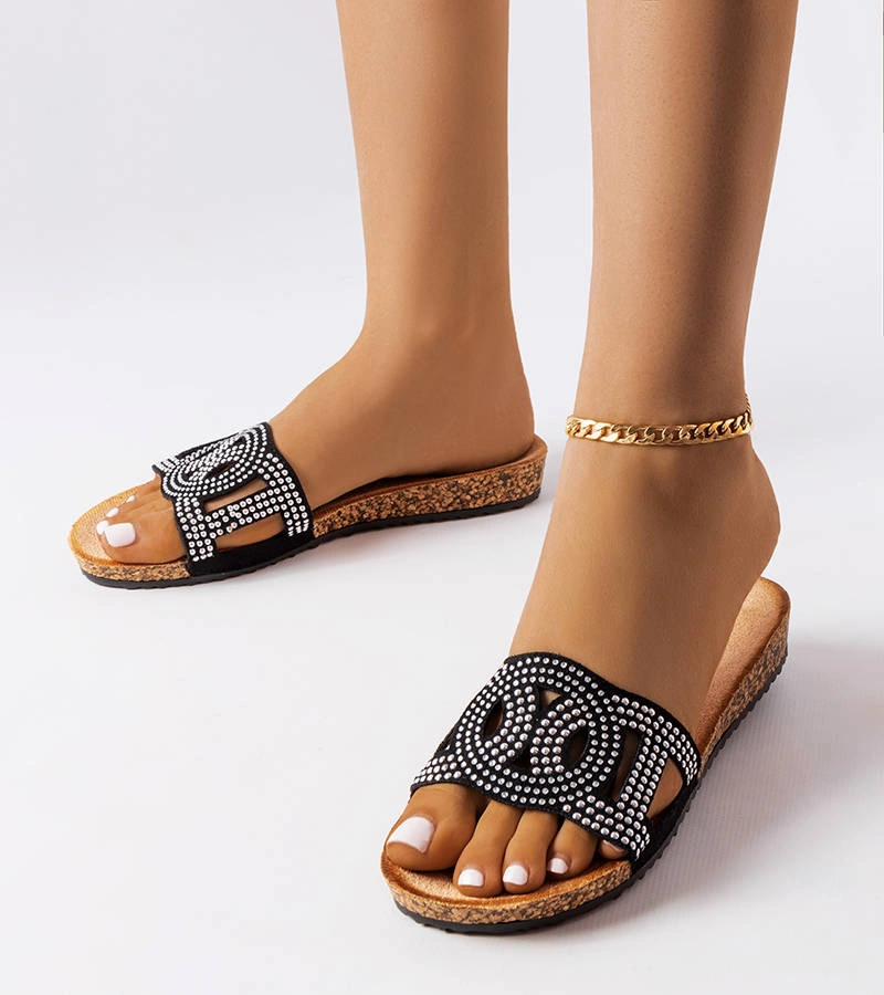 Czarne eleganckie klapki ze zdobiona cholewką