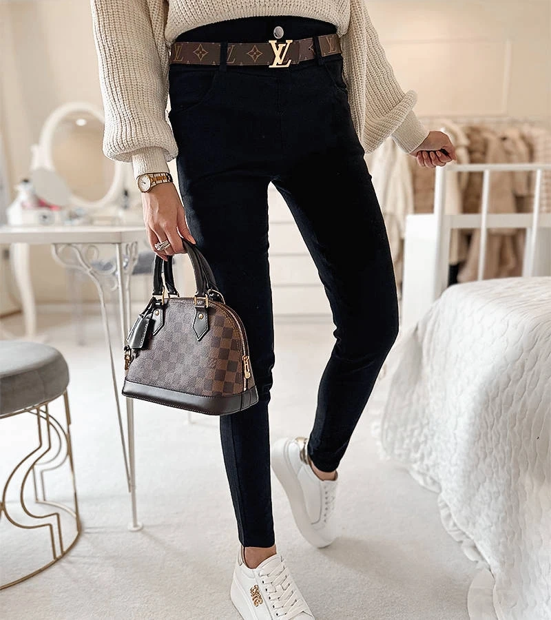 Czarne legginsy z wysokim stanem ozdabiane guzikami