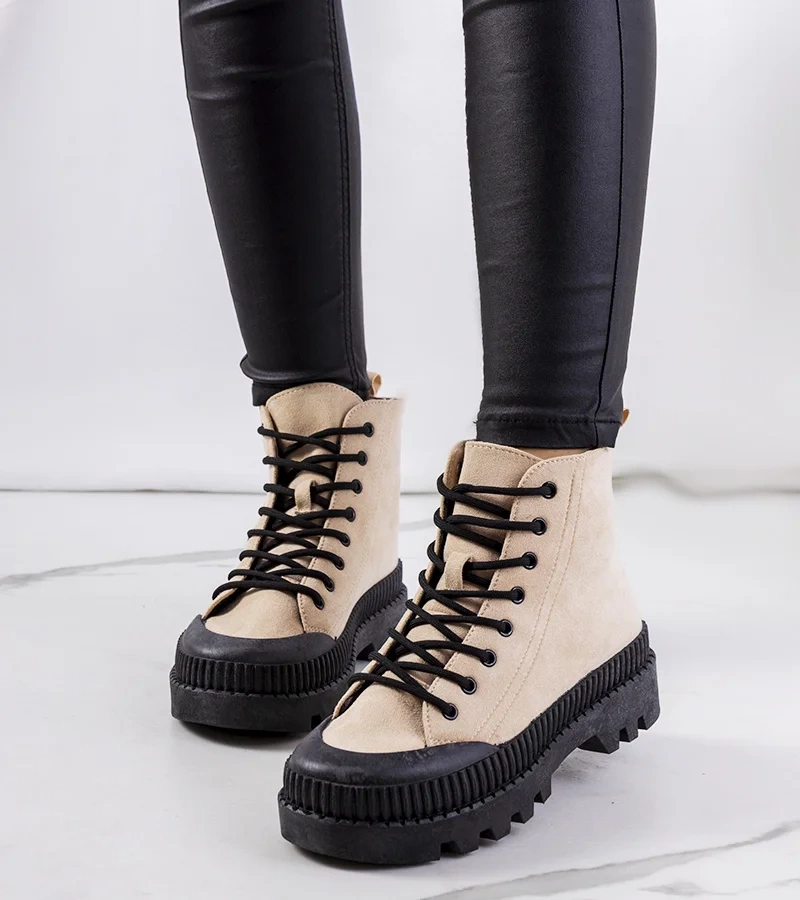 Beżowe trampki ocieplane