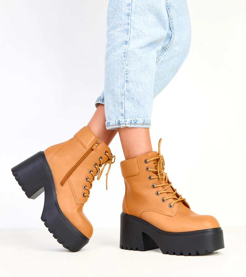 Hers Brązowe damskie botki na masywnym obcasie i platformie