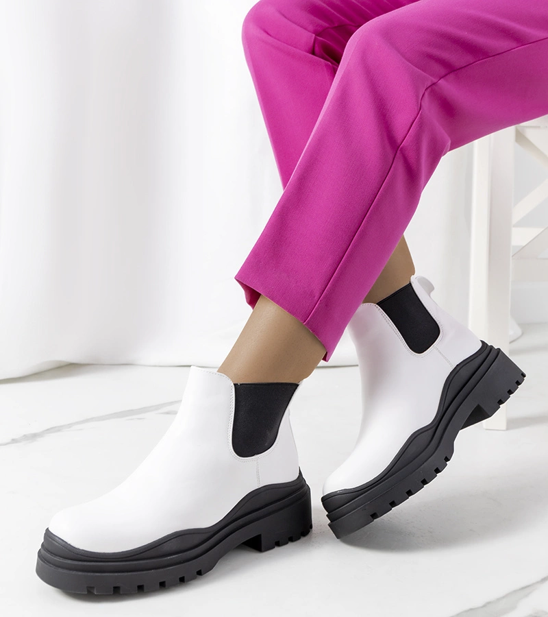 Białe botki damskie