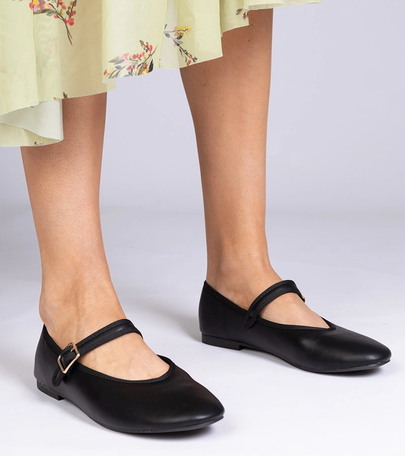 Hers Czarne balerinki damskie ze sprzączką