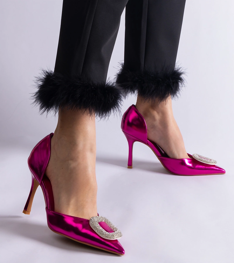 Różowe szpilki zdobione cyrkoniami