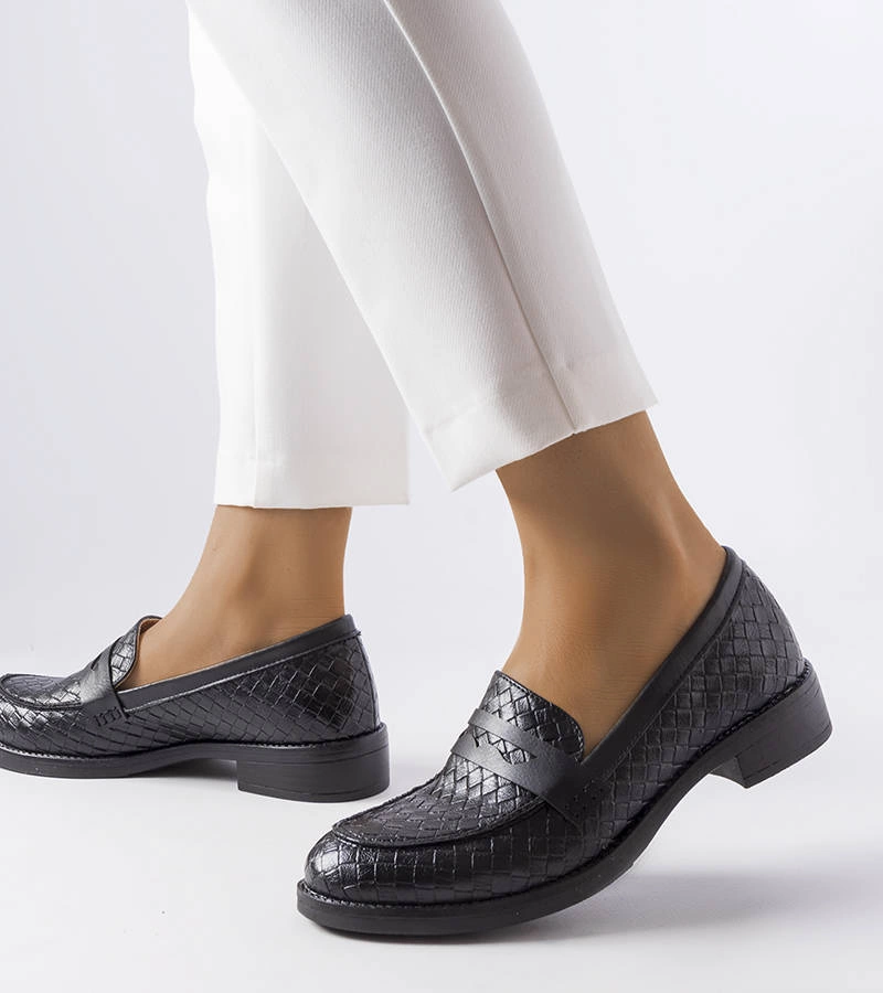 Niebieskie tłoczone mokasyny