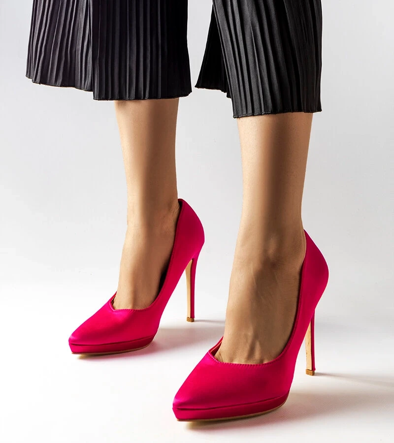 Hers Różowe satynowe szpilki