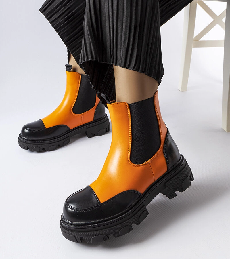 Czarno-pomarańczowe wsuwane botki