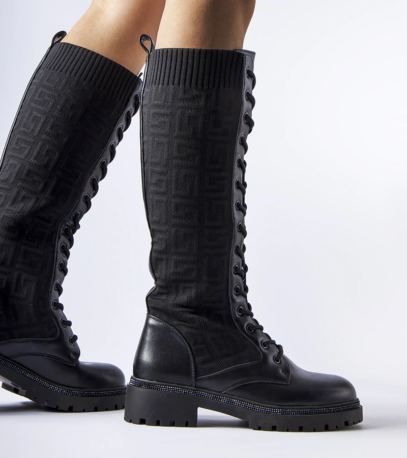 Czarne skarpetkowe kozaki z cyrkoniami