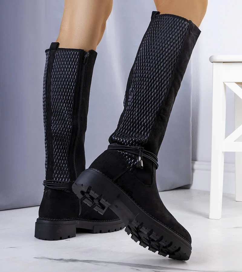 Czarne zamszowe kozaki ocieplane