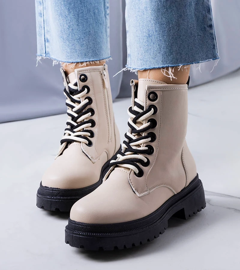 Beżowe botki ocieplane