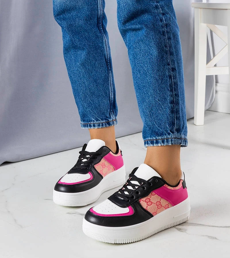 Różowo-czarne sneakersy na platformie