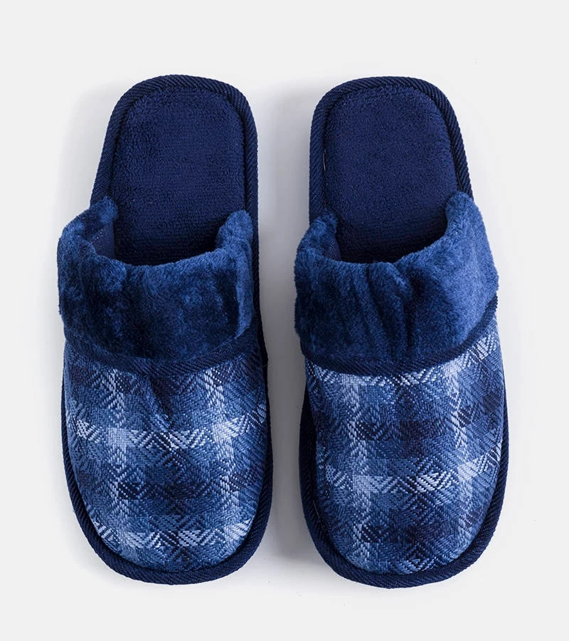 Granatowe kapcie męskie w kratkę