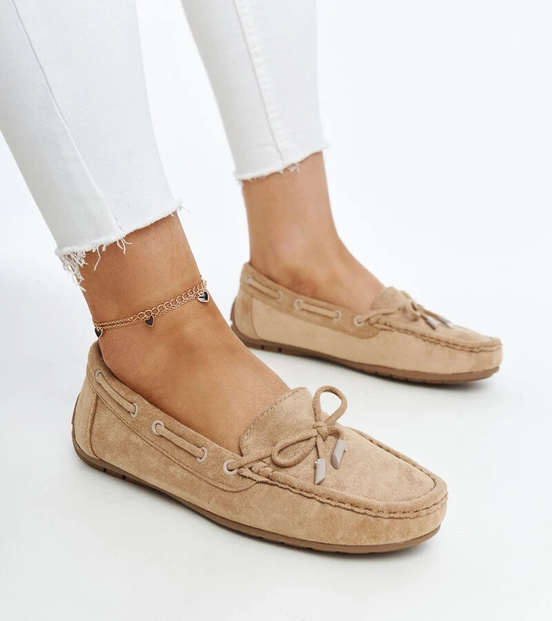 Brązowe mokasyny z kokardą