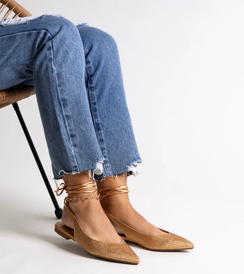 Wiązane złote balerinki z cyrkoniami