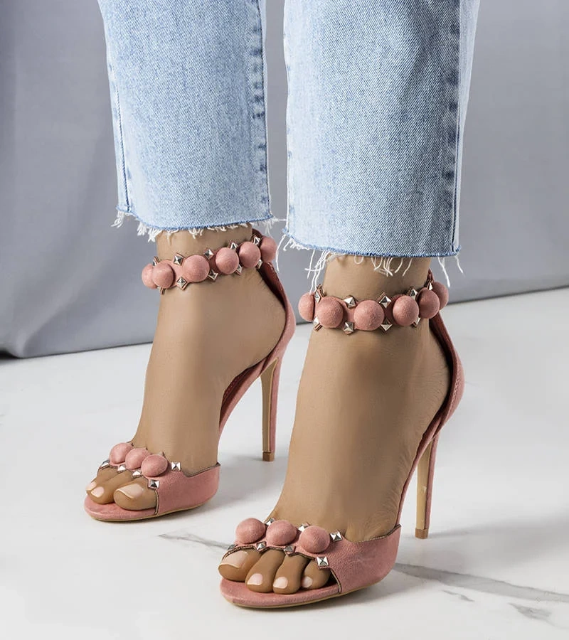 Różowe sandałki na szpilce