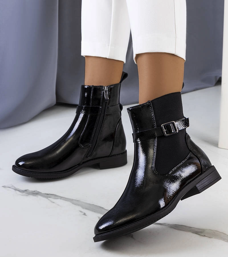 Czarne wysokie botki lakierowane