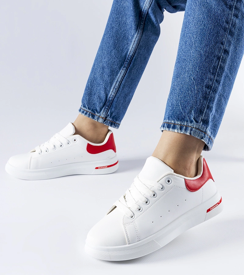 Biało-czerwone sneakersy