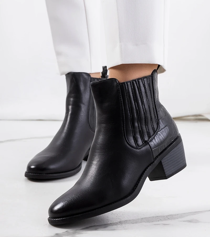 Czarne eleganckie botki