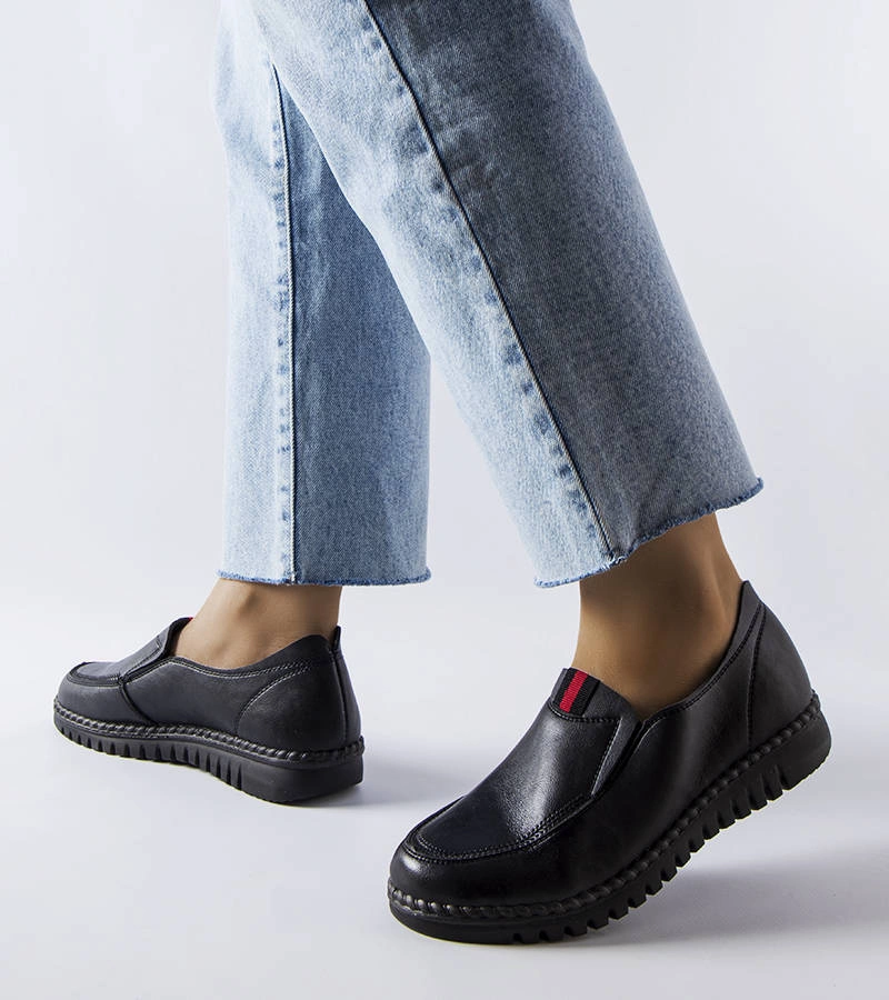 Czarne półbuty z protektorem