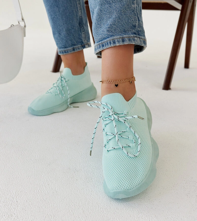 Miętowe sneakersy sportowe