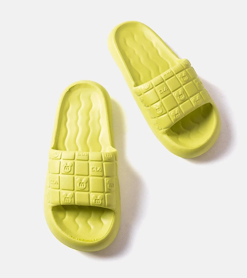 Zielone sportowe klapki