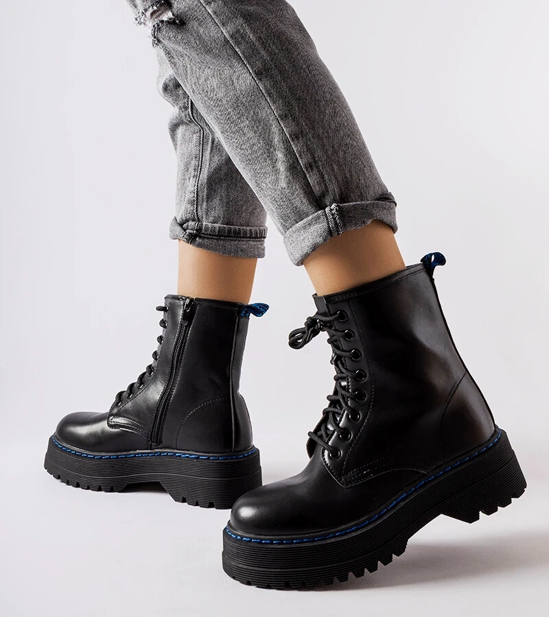 Czarne botki ocieplane z eko-skóry