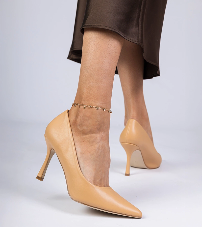 Hers Brązowe czółenka na szpilce z ekoskóry