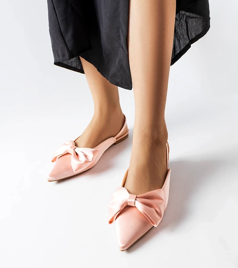 Różowe baleriny z odkrytą piętą