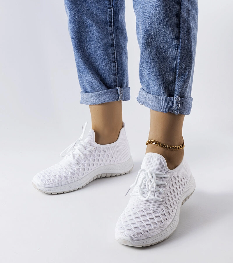 Białe sneakersy skarpetkowe