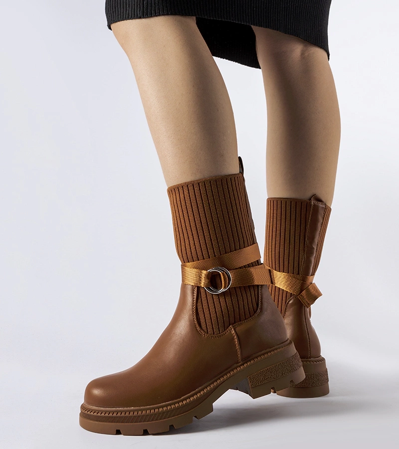 Brązowe skarpetowe ocieplane botki