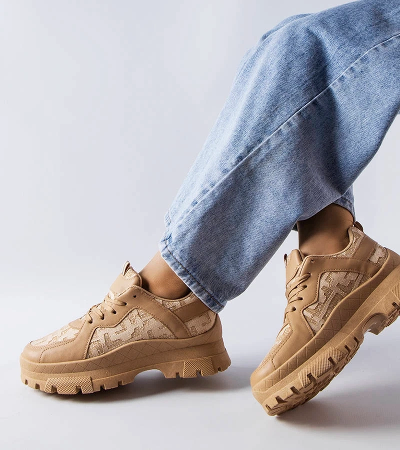Ciemnobeżowe sneakersy na grubszej podeszwie