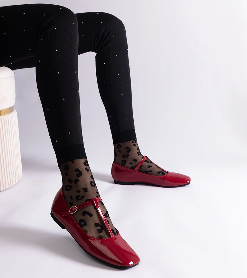 Hers Balerinki damskie czerwone lakierowane z zapięciem