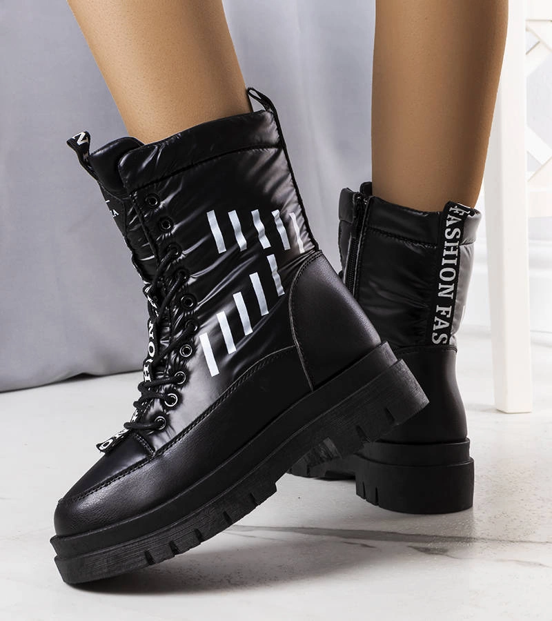 Czarne ocieplane śniegowce