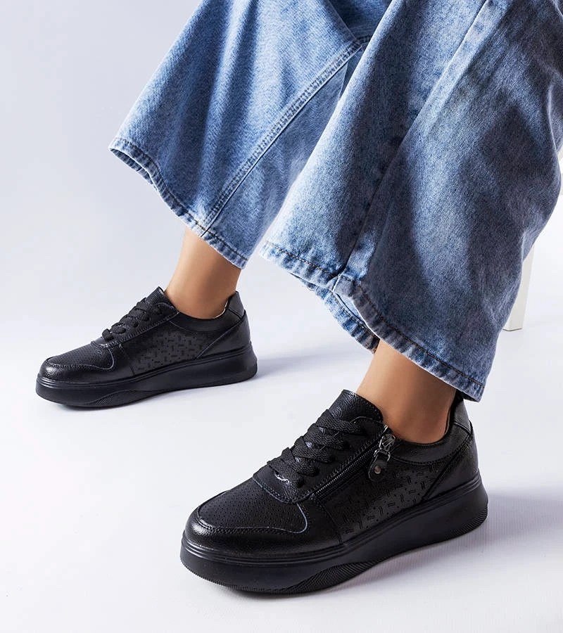 Skórzane sneakersy zdobione zamkiem