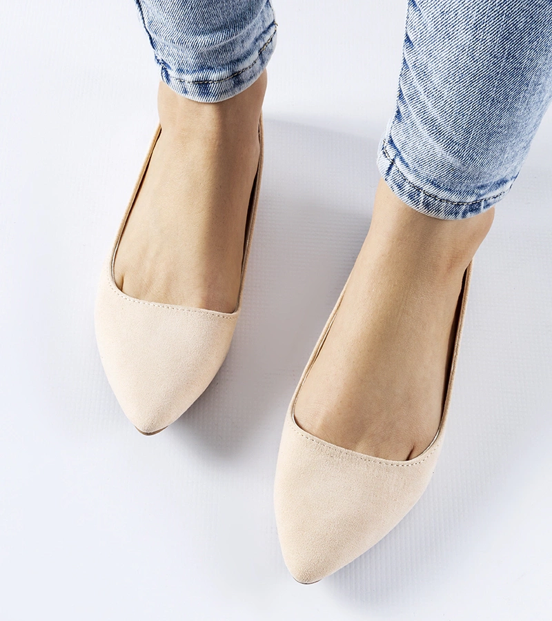 Hers Beżowe balerinki ze szpiczastym noskiem