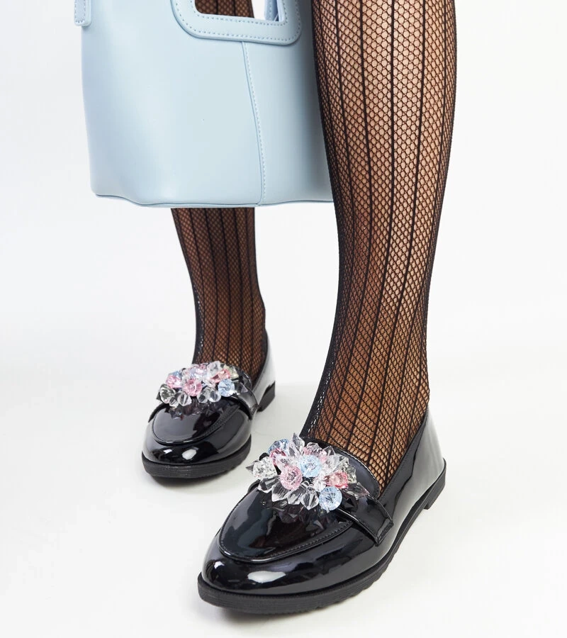 Czarne lakierowane mokasyny z kryształami