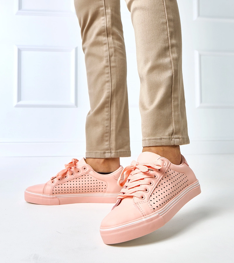 Różowe ażurowe trampki z eko-skóry