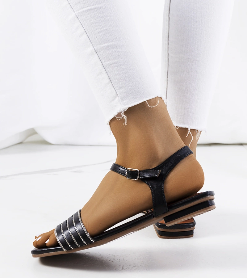 Czarne eleganckie sandały