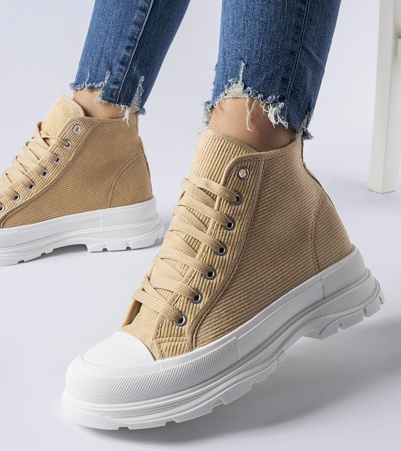 Ciemnobeżowe trampki za kostkę