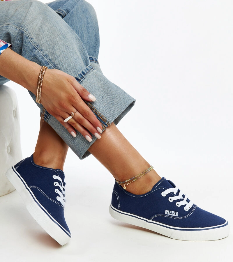 Granatowy klasyczne tenisówki