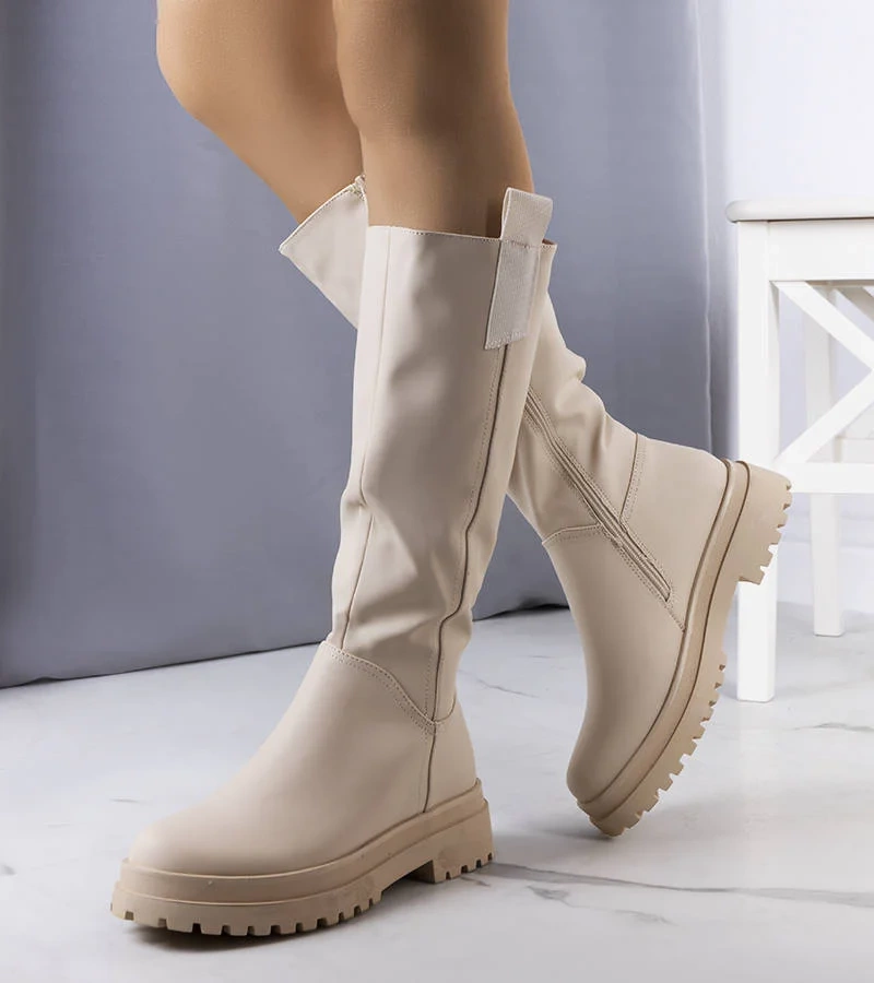 Beżowe ocieplane matowe kozaki