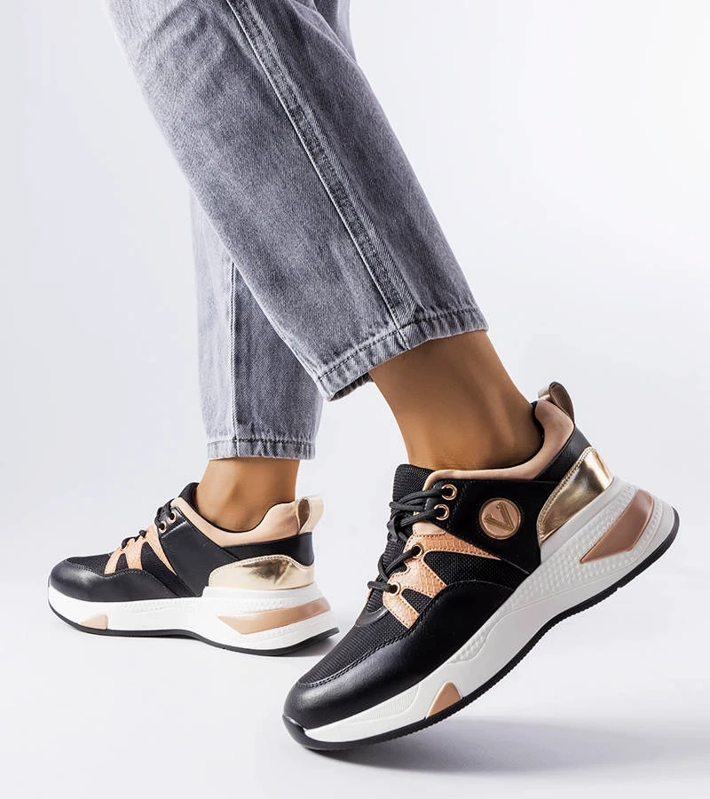 Czarne sneakersy Vinceza