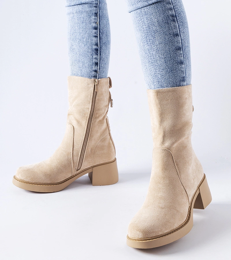 Czarne botki na słupku eko-zamsz